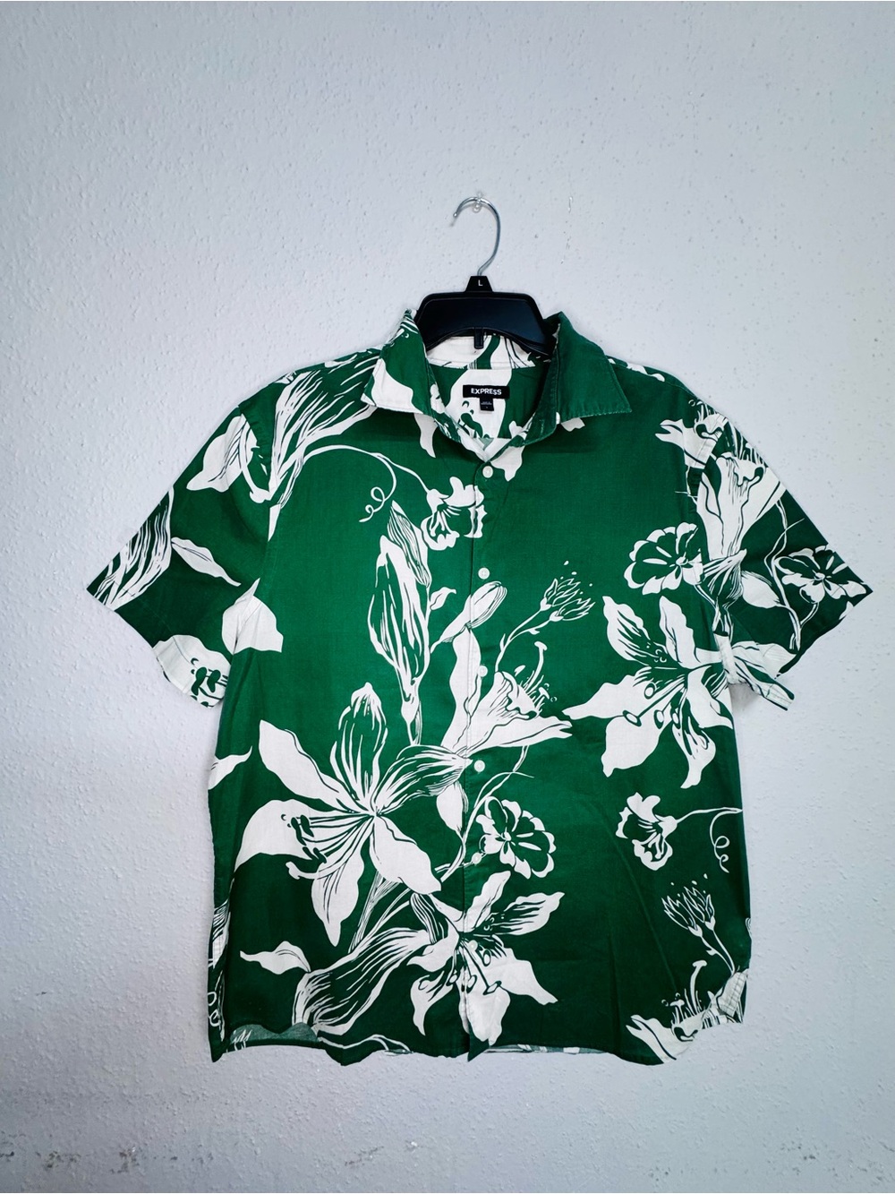 Express Green Floral Short-Sleeve Button-Down Shirt
